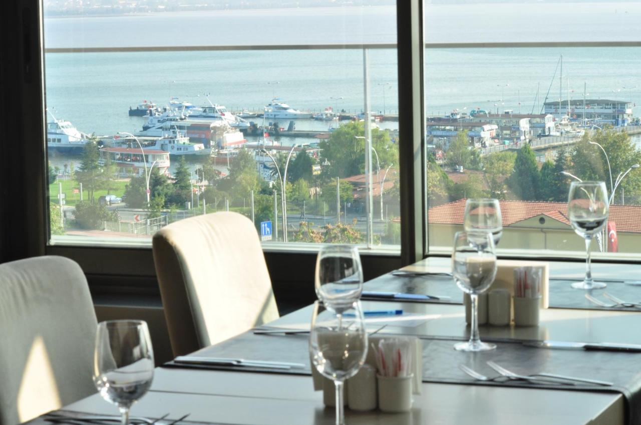 Wes Hotel Коджаели Екстериор снимка