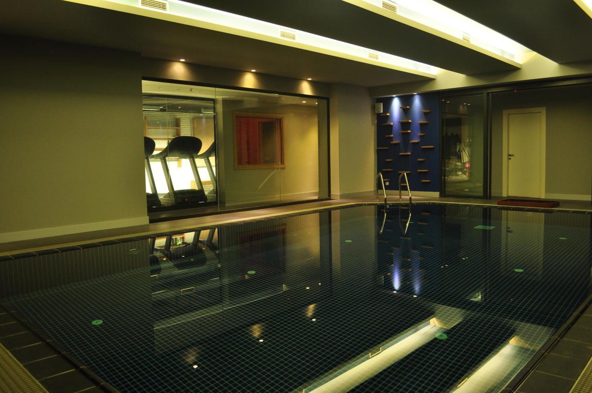 Wes Hotel Коджаели Стая снимка